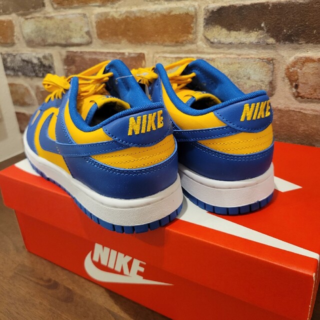 NIKE(ナイキ)のNike★Dunk Low 27cm ダンクローUCLAウォーリアーズナイキ メンズの靴/シューズ(スニーカー)の商品写真