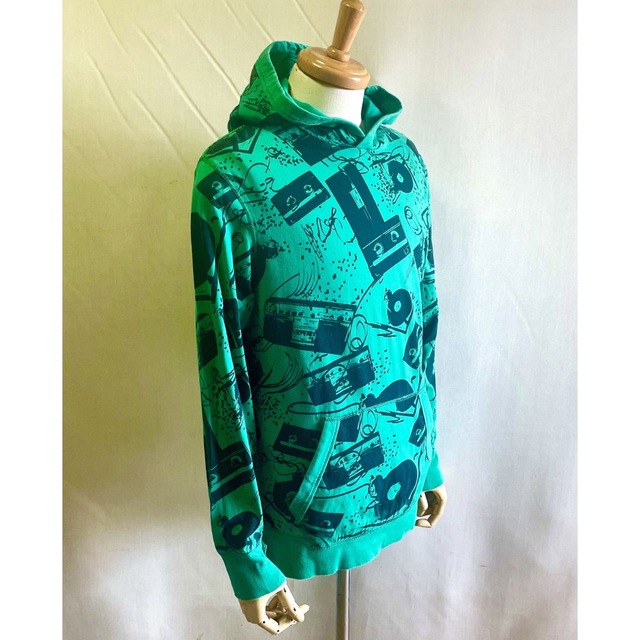 Vuit   Cutsew Pullover Hoodie   Size M 4