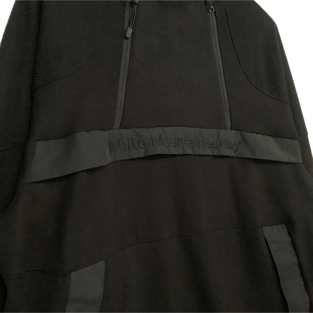 WHITE MOUNTAINEERING(ホワイトマウンテニアリング)の美品 ホワイトマウンテンニアリング　素材切り替えしプルオーバー メンズのトップス(スウェット)の商品写真