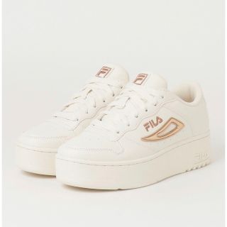 フィラ(FILA)の新品未使用⭐︎FILA フィラ  厚底スニーカー　23センチ　ムラサキスポーツ(スニーカー)