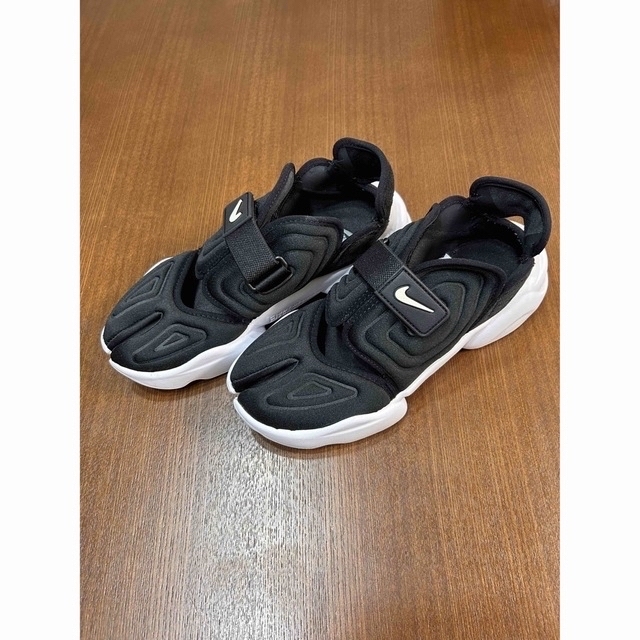 ブラックサイズNIKE アクアリフト　25㎝