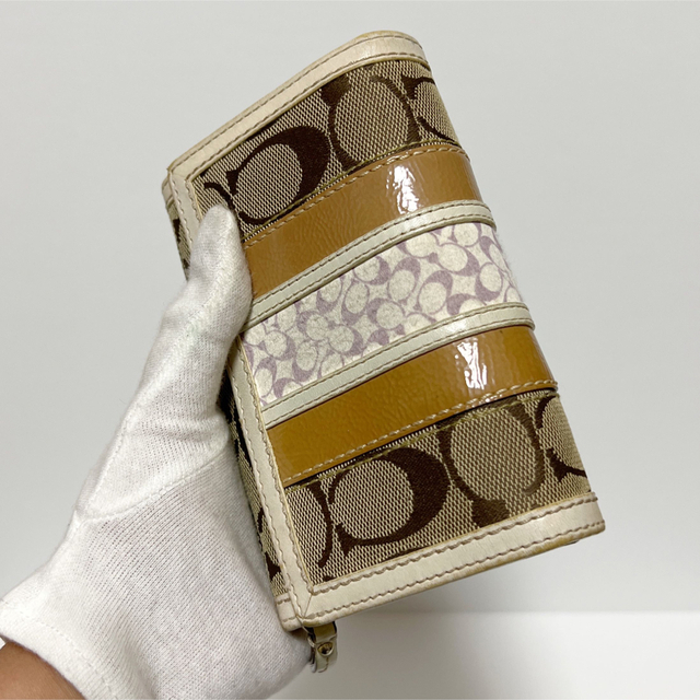 COACH(コーチ)のCOACHコーチ✨財布 二つ折り財布 シグネチャー ブラウン ホワイトフェルト レディースのファッション小物(財布)の商品写真
