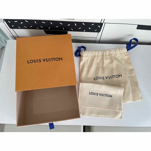 LOUIS VUITTON - ルイヴィトン 正方形 空箱・保存袋セットの通販 by