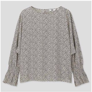 ユニクロ(UNIQLO)のユニクロ　プリントボリュームスリーブブラウス（長袖）　花柄ブラウス(シャツ/ブラウス(長袖/七分))