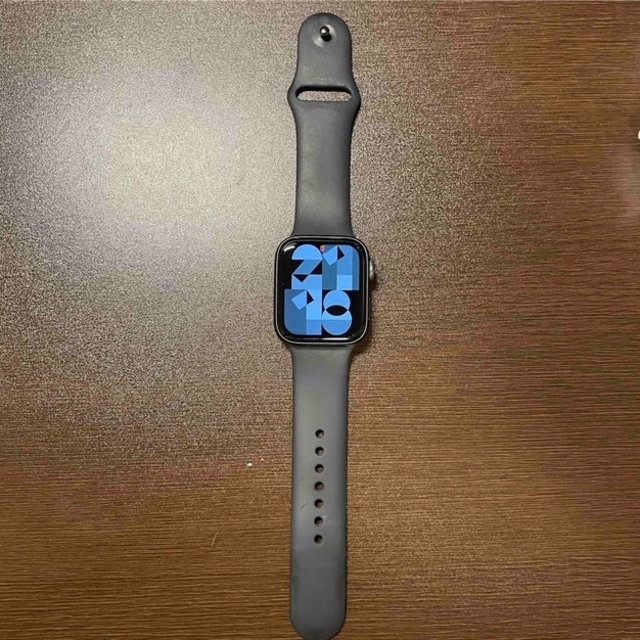 Apple Watch(アップルウォッチ)のApple Watch sereis5 アルミケース 44mm GPSモデル メンズの時計(腕時計(デジタル))の商品写真