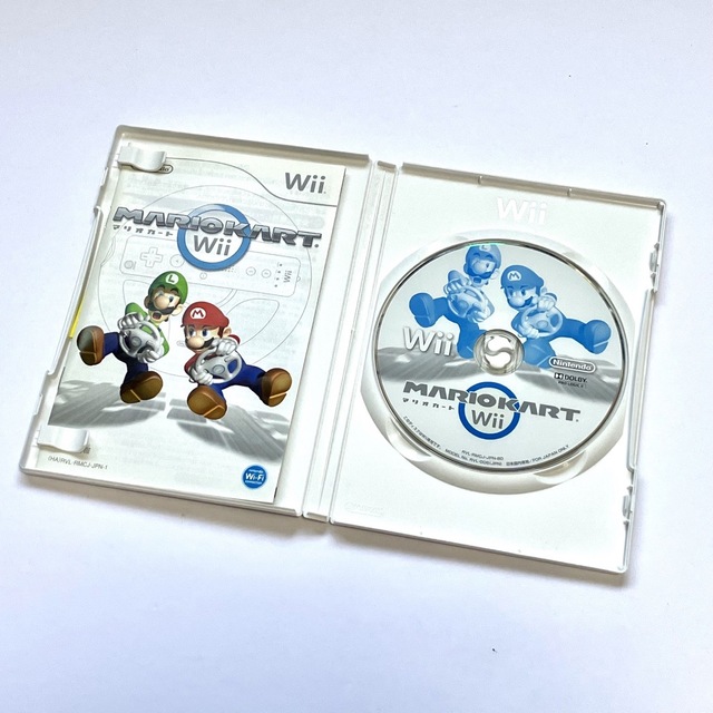 Wii(ウィー)の【マリオソフト付き】WII本体 スーパーマリオ25周年記念限定バージョン エンタメ/ホビーのゲームソフト/ゲーム機本体(家庭用ゲーム機本体)の商品写真