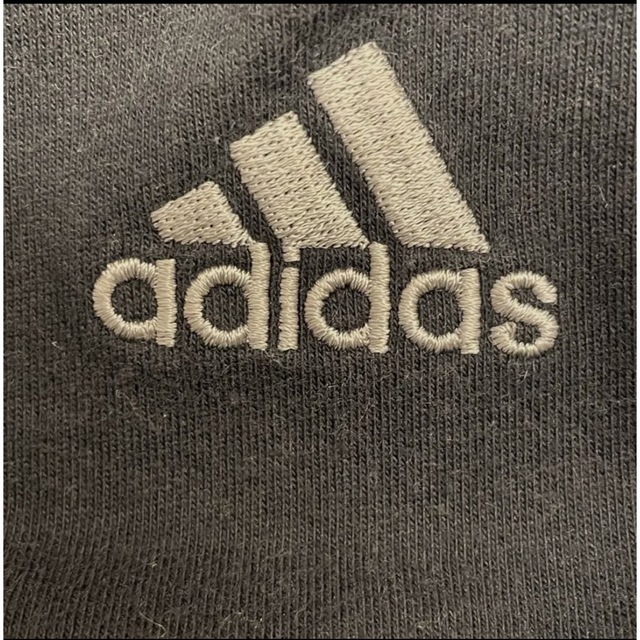 adidas(アディダス)の【大セール★ 】adidas  三本ライン刺繍ロゴ　長袖ロングTシャツ　メンズM メンズのトップス(Tシャツ/カットソー(七分/長袖))の商品写真