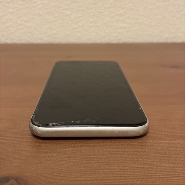 Apple(アップル)のiPhone11 64GB 本体 スマホ/家電/カメラのスマートフォン/携帯電話(スマートフォン本体)の商品写真