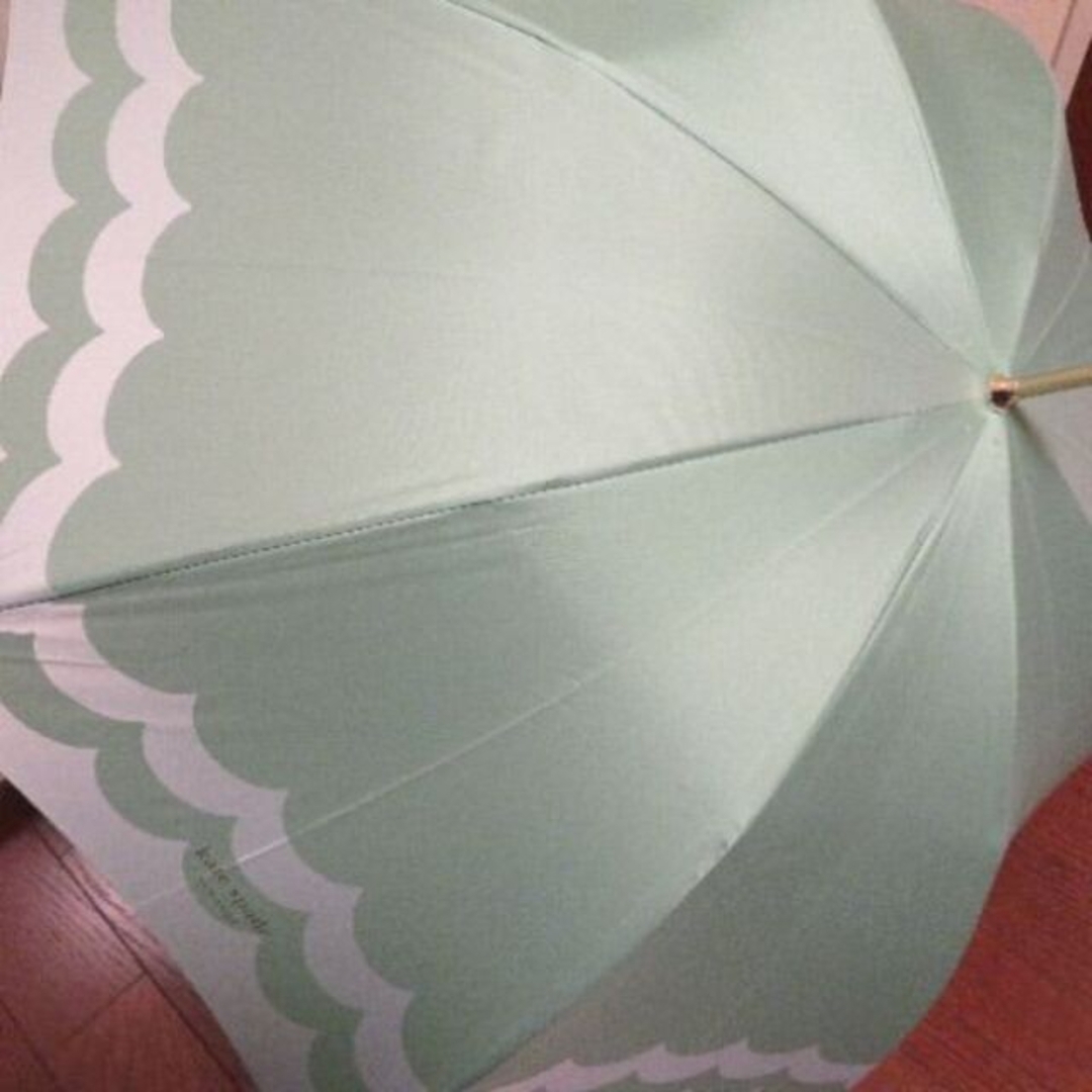 kate spade new york(ケイトスペードニューヨーク)の新品1.5万円 ケイトスペード Kate spade 日本製グリーン×白長雨傘 レディースのファッション小物(傘)の商品写真