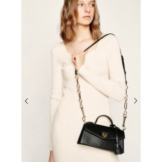 チャールズアンドキース(Charles and Keith)のCHARLES & KEITH トップハンドル トラペーズバッグ(ショルダーバッグ)