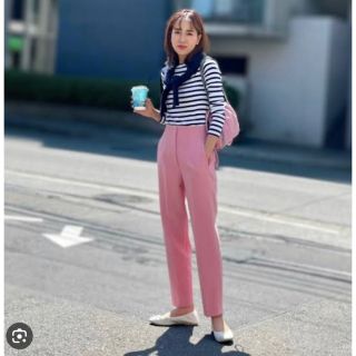 ザラ(ZARA)のZARA ハイウェストパンツ　ピンク　M(カジュアルパンツ)