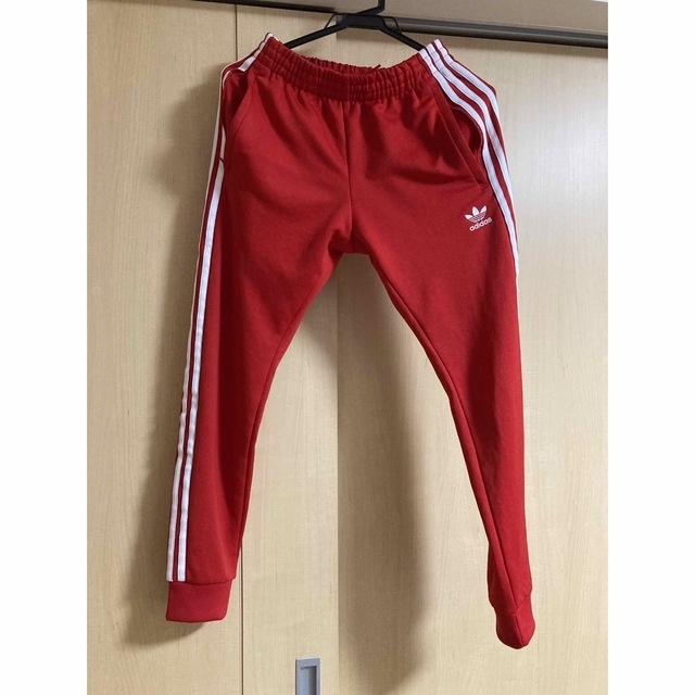 adidas(アディダス)のadidas originals トラックパンツ　レッド　XS メンズのパンツ(その他)の商品写真