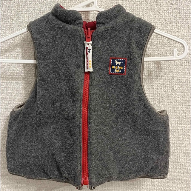 DOG DEPT(ドッグデプト)のDOG・DEPT KID′S★ダウンベスト　リバーシブル　100 キッズ/ベビー/マタニティのキッズ服男の子用(90cm~)(ジャケット/上着)の商品写真