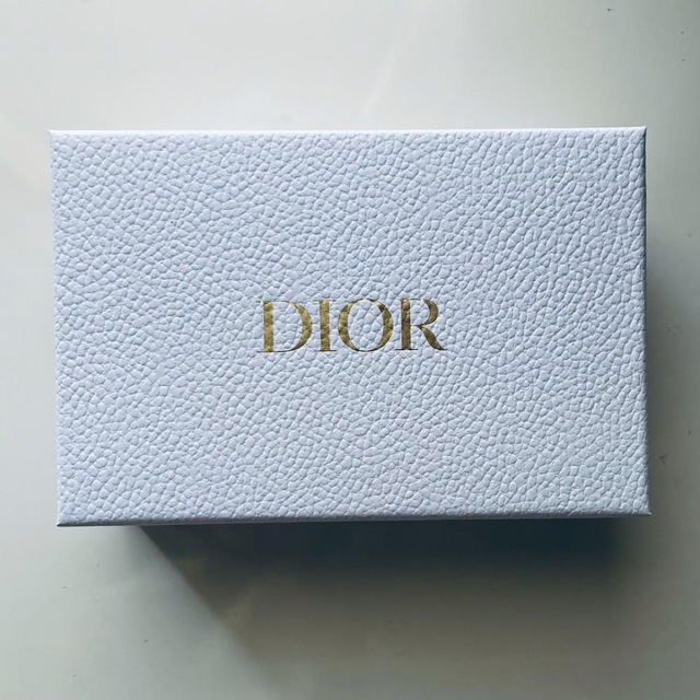 Dior(ディオール)のDIOR プレステージ プロテクター UV ミネラル BB BOX・サンプル付 コスメ/美容のベースメイク/化粧品(BBクリーム)の商品写真