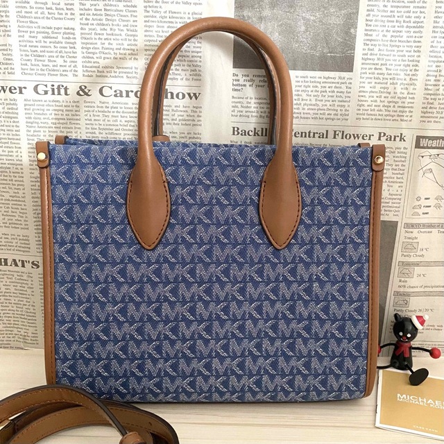 Michael Kors(マイケルコース)の新品 MICHAEL KORS マイケルコース ショルダーバッグ デニムブルー レディースのバッグ(ショルダーバッグ)の商品写真