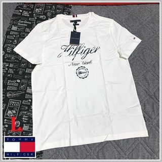 トミーヒルフィガー(TOMMY HILFIGER)のビンテージ仕上げのグランジプリントTシャツ ホワイト　Lサイズ(Tシャツ/カットソー(半袖/袖なし))