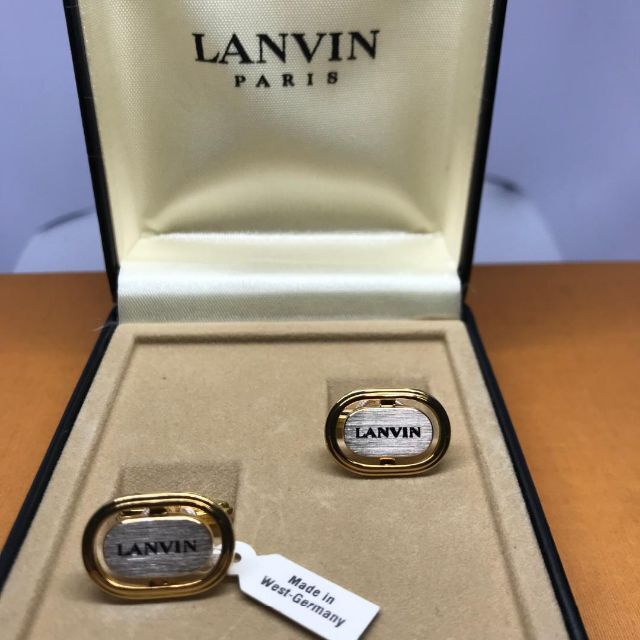 LANVIN(ランバン)の美品★LANVIN ランバン★カフリンクス  カフスボタン ゴールド ケース付き メンズのファッション小物(カフリンクス)の商品写真