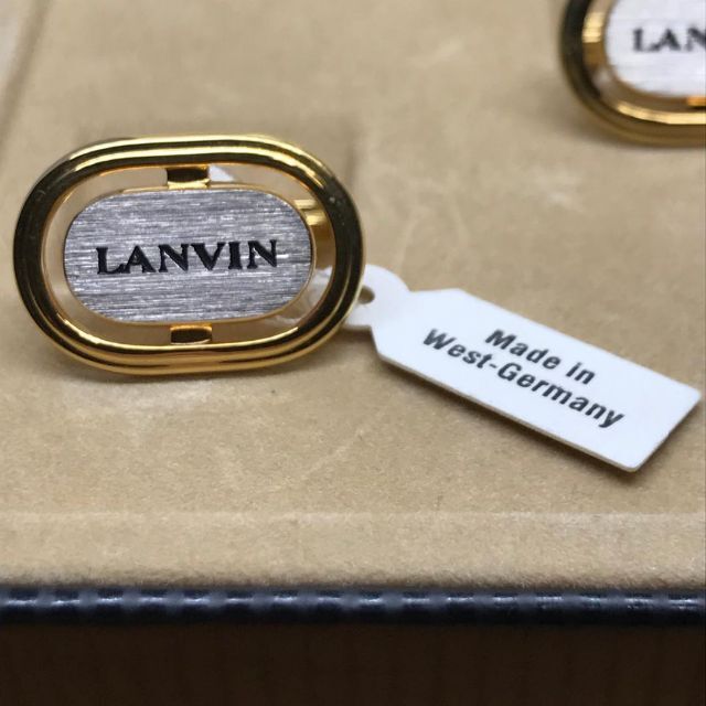 LANVIN(ランバン)の美品★LANVIN ランバン★カフリンクス  カフスボタン ゴールド ケース付き メンズのファッション小物(カフリンクス)の商品写真