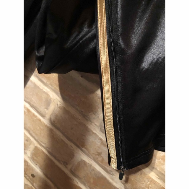adidas - 美品 adidas光沢ジャージセットアップ 黒×金 Sの通販 adidas - 美品 adidas光沢ジャージセットアップ 黒×金 Sの通販