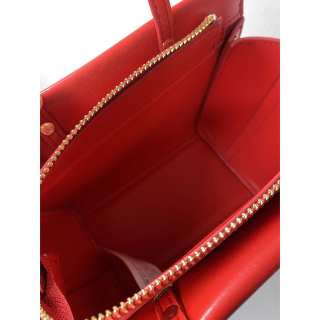 ZARA(ザラ)のZARA ザラ　ミニシティバッグ　赤バッグ　ショルダーバッグ　可愛い　韓国 レディースのバッグ(ショルダーバッグ)の商品写真