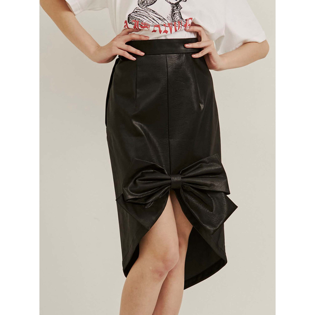 PAMEO POSE(パメオポーズ)のPAMEO POSE LIPSTICK SKIRT レザー タイトスカート 新品 レディースのスカート(ひざ丈スカート)の商品写真