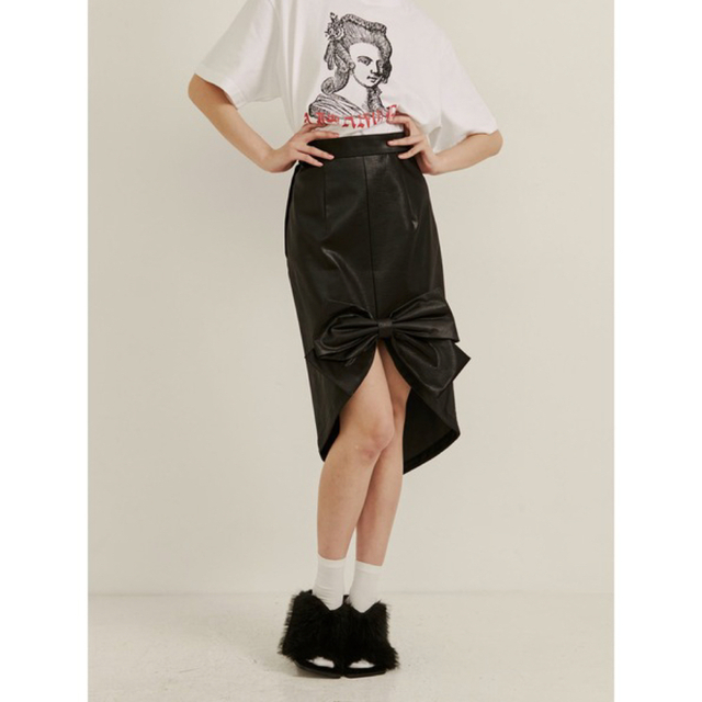 PAMEO POSE(パメオポーズ)のPAMEO POSE LIPSTICK SKIRT レザー タイトスカート 新品 レディースのスカート(ひざ丈スカート)の商品写真