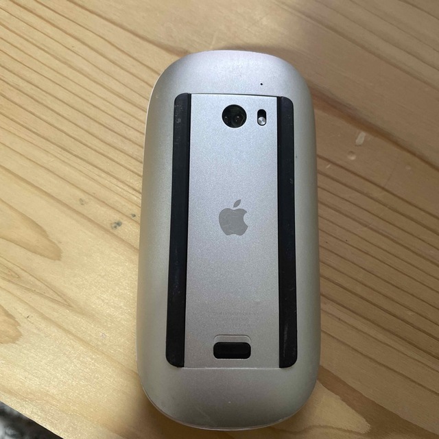 Apple(アップル)のapple純正magic mouse マジックマウス A1296 3Vdc スマホ/家電/カメラのPC/タブレット(PC周辺機器)の商品写真