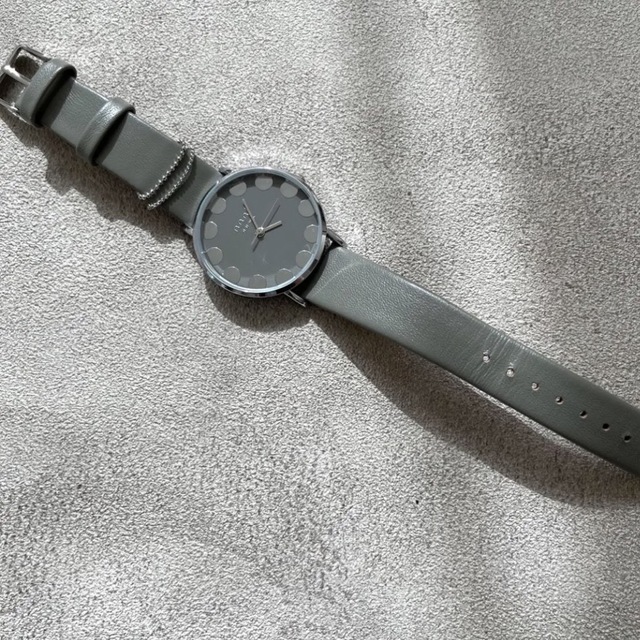 CITIZEN(シチズン)のNUWL♡箱と袋付き レザー腕時計 EVEN DOT ASHGRAY 大人気 レディースのファッション小物(腕時計)の商品写真