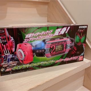 新品　仮面ライダージオウ 変身ベルト DXネオディケイドライバーケータッチ21(キャラクターグッズ)