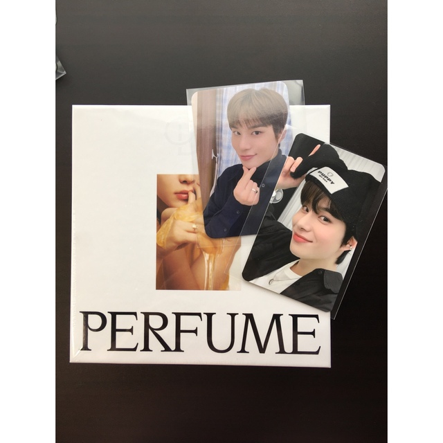 NCT ドジェジョン Perfume  BOXバージョン　ジョンウ  エンタメ/ホビーのCD(K-POP/アジア)の商品写真