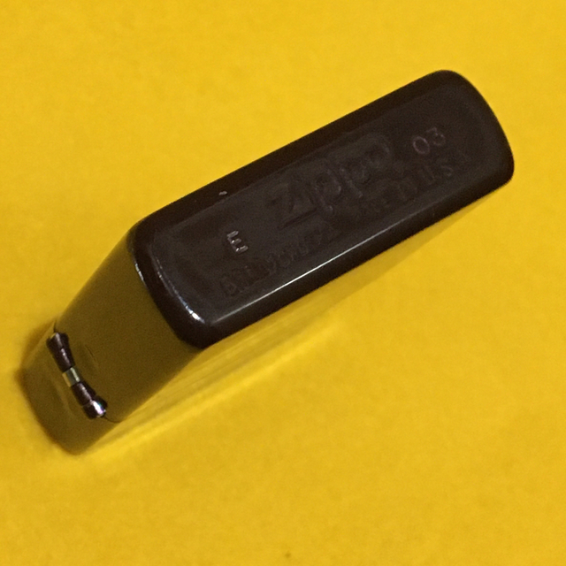 ZIPPO(ジッポー)のZIPPO レトロカレッジデザイン IT WORKS! クラシカルブラウン メンズのファッション小物(タバコグッズ)の商品写真