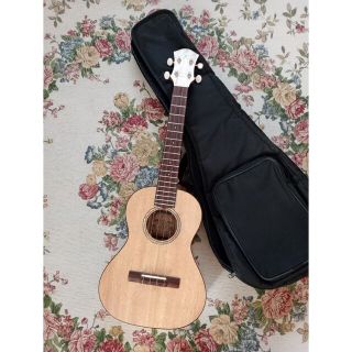 Kamakaオール単板美杢目6strings Tenorテナー鳴り抜群の通販|ラクマ