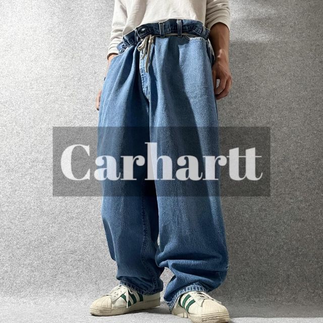 carhartt(カーハート)の【カーハート】革ロゴ 極太 超BIG ルーズ 色落ちデニム ジーンズ 青 W54 メンズのパンツ(デニム/ジーンズ)の商品写真