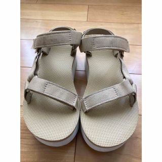 テバ(Teva)のTeva 厚底　サンダル(サンダル)