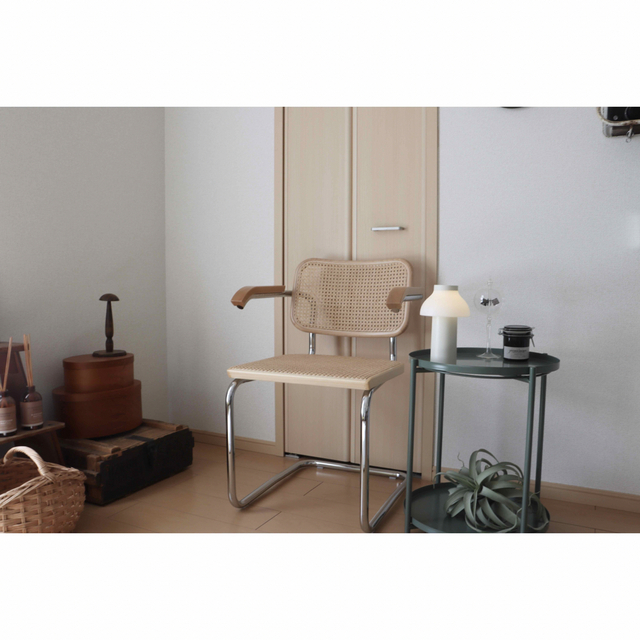 北欧家具　サイドテーブル　トレイ　シンプルデザイン　モダン　ラウンドテーブル 2