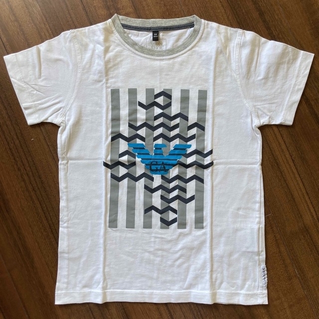 ARMANI JUNIOR(アルマーニ ジュニア)のTシャツ8A キッズ/ベビー/マタニティのキッズ服男の子用(90cm~)(Tシャツ/カットソー)の商品写真