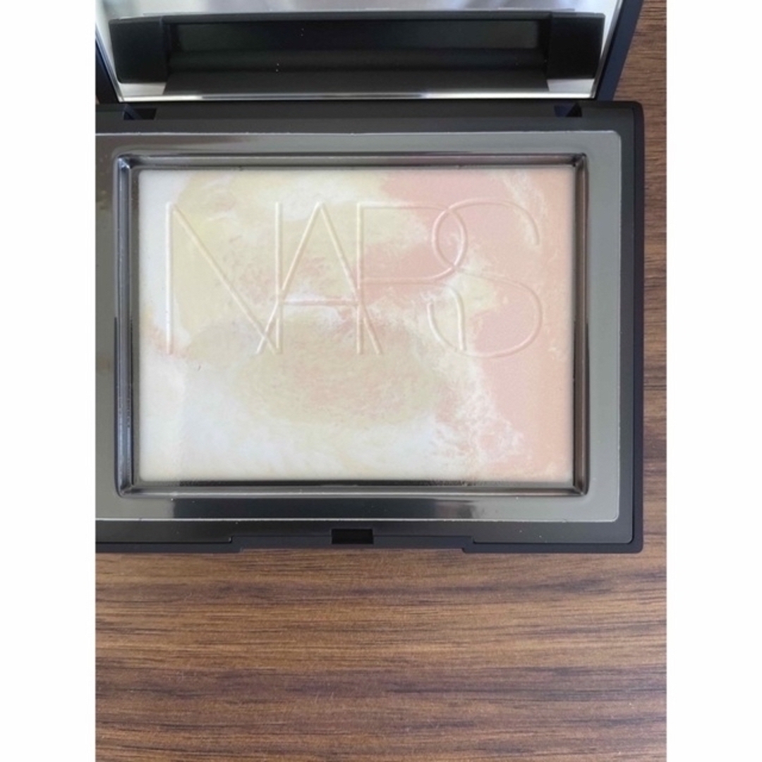 NARS(ナーズ)のNARS ライトリフレクティング　プリズマティックパウダー コスメ/美容のベースメイク/化粧品(フェイスパウダー)の商品写真