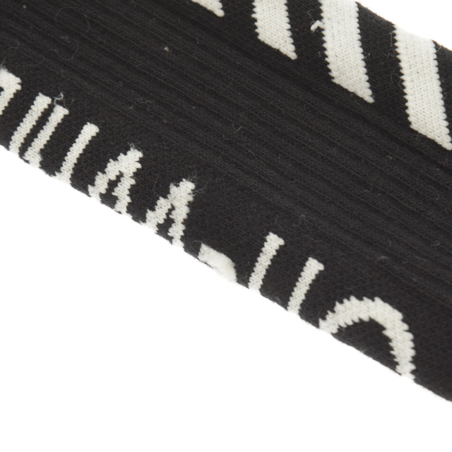 OFF-WHITE(オフホワイト)のOFF-WHITE オフホワイト DIAG SOCKS ダイアゴナルソックス 靴下 ブラック OMRA001E191200281001 メンズのアクセサリー(その他)の商品写真