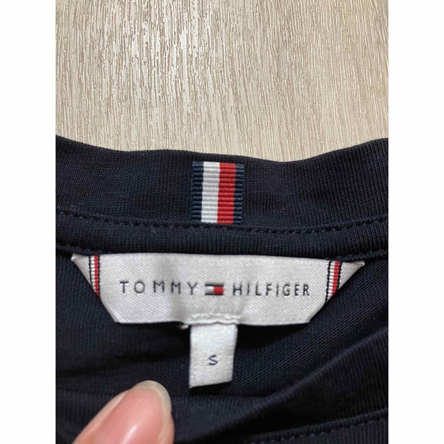 TOMMY HILFIGER(トミーヒルフィガー)の美品　親子コーデ　トミーヒルフィガー　Tシャツ キッズ/ベビー/マタニティのベビー服(~85cm)(Ｔシャツ)の商品写真