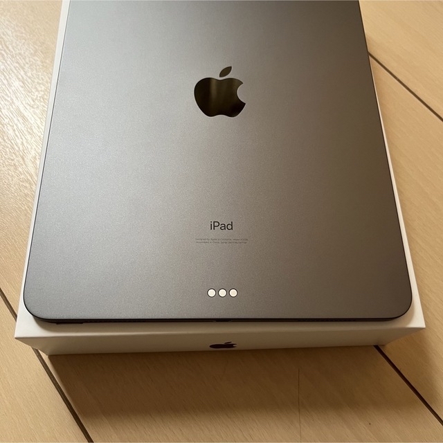 【極美品】アップル iPad Pro 11インチ 第2世代 ペーパーフィルム付き