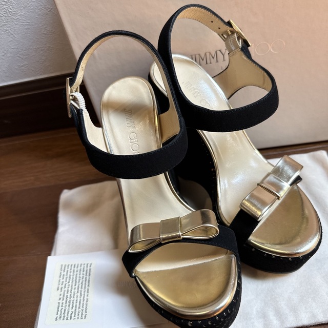 JIMMY CHOO(ジミーチュウ)の新品　ジミーチュウ　リボン厚底サンダル　35 レディースの靴/シューズ(サンダル)の商品写真