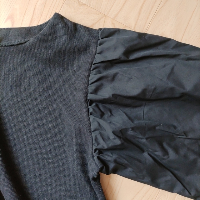 DRESKIP(ドレスキップ)の⭐未着用⭐　レディース　バルーン袖トップス レディースのトップス(シャツ/ブラウス(長袖/七分))の商品写真