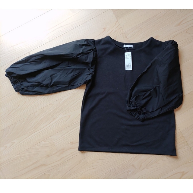 DRESKIP(ドレスキップ)の⭐未着用⭐　レディース　バルーン袖トップス レディースのトップス(シャツ/ブラウス(長袖/七分))の商品写真