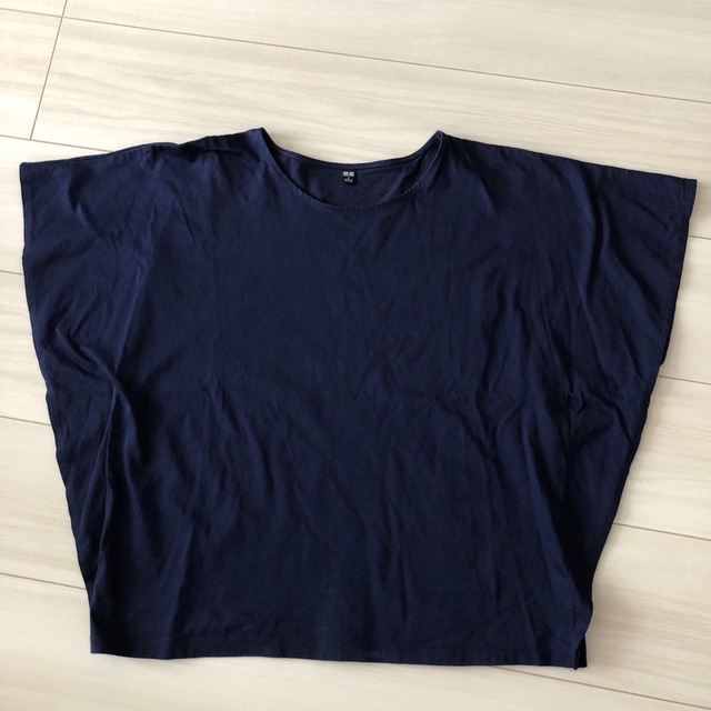 UNIQLO(ユニクロ)のUNIQLOレディースTシャツ　ネイビー レディースのトップス(Tシャツ(半袖/袖なし))の商品写真