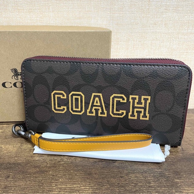 新品 COACH コーチ CB856 シグネチャー ロゴ 長財布 リストレット