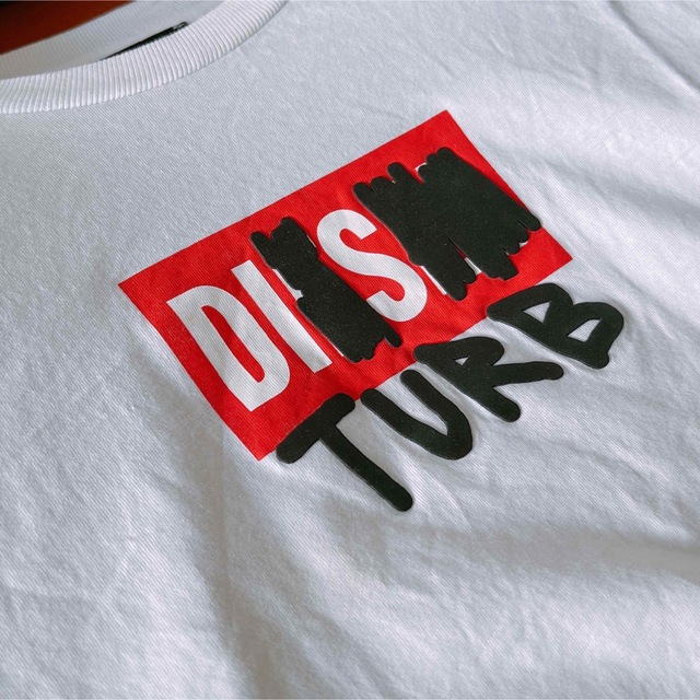 DIESEL(ディーゼル)のDIESEL ディーゼル　disturb ロゴTシャツ美品　白 レディースのトップス(Tシャツ(半袖/袖なし))の商品写真