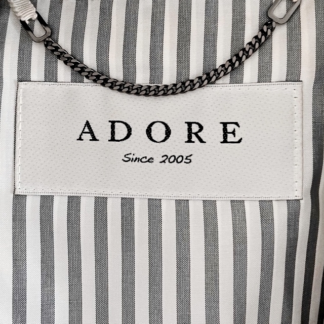 ADORE(アドーア)のADORE トレンチコート アドーア レディースのジャケット/アウター(トレンチコート)の商品写真