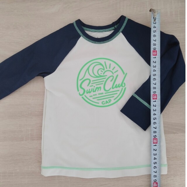 GAP(ギャップ)のラッシュガード セット 子ども用 キッズ/ベビー/マタニティのキッズ服男の子用(90cm~)(Tシャツ/カットソー)の商品写真