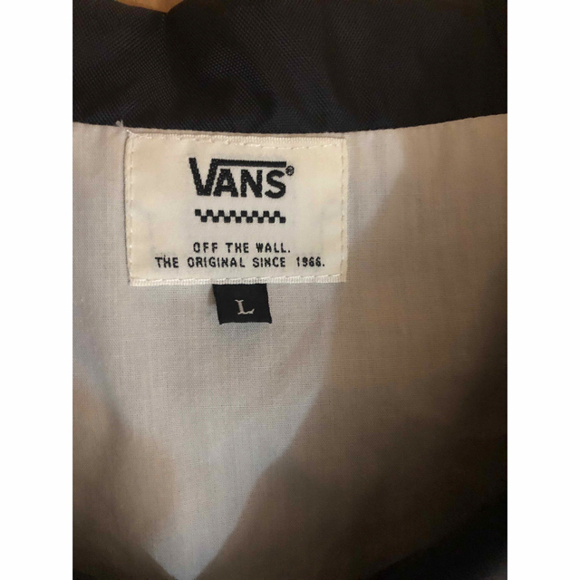 VANS(ヴァンズ)のSEAKA様専用　VANS 裏地付　コーチジャケット　メンズL   黒 メンズのジャケット/アウター(ナイロンジャケット)の商品写真