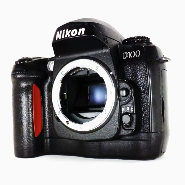 ✨完動美品✨ Nikon D100☆ボディー☆色鮮やかなCCDセンサー搭載機